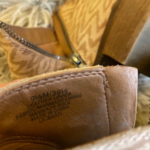 Tan booties - Picture 3 of 4